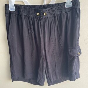 Micheal Kors black shorts missing string